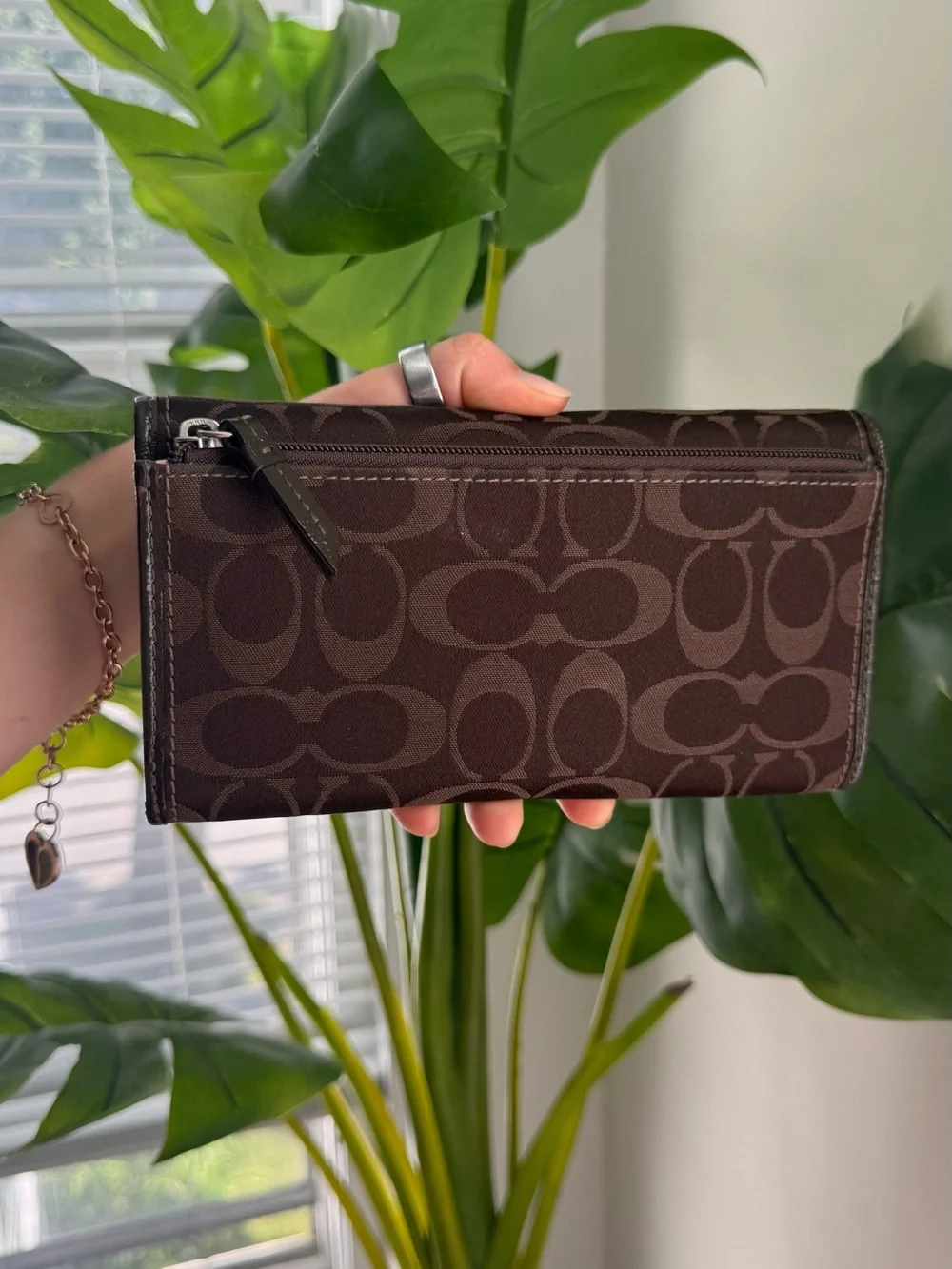 Vintage Coach Soho Signature Chocolate Brown Y2K Envelope Tri Fold Wallet EUC